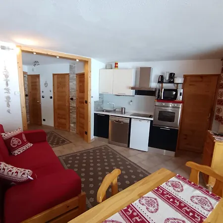 Apartment Bel 6 Pers, Skis Aux Pieds, Animaux Acceptes, Terrasse Privative, - Fr-1-445-20